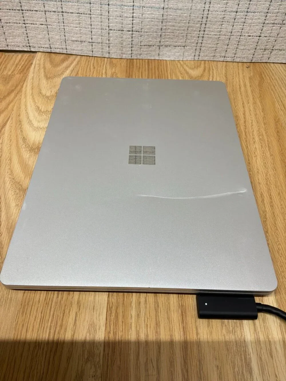 Microsoft Surface Laptop Go i5-1035G1 8GB RAM 128GB SSD Touch Win11 + Charger